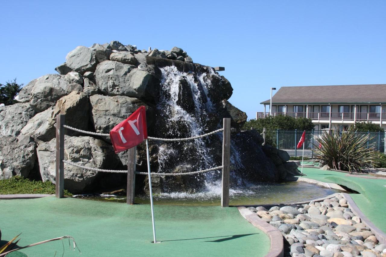 Emerald Dolphin Inn & Mini Golf Форт-Брегг Екстер'єр фото